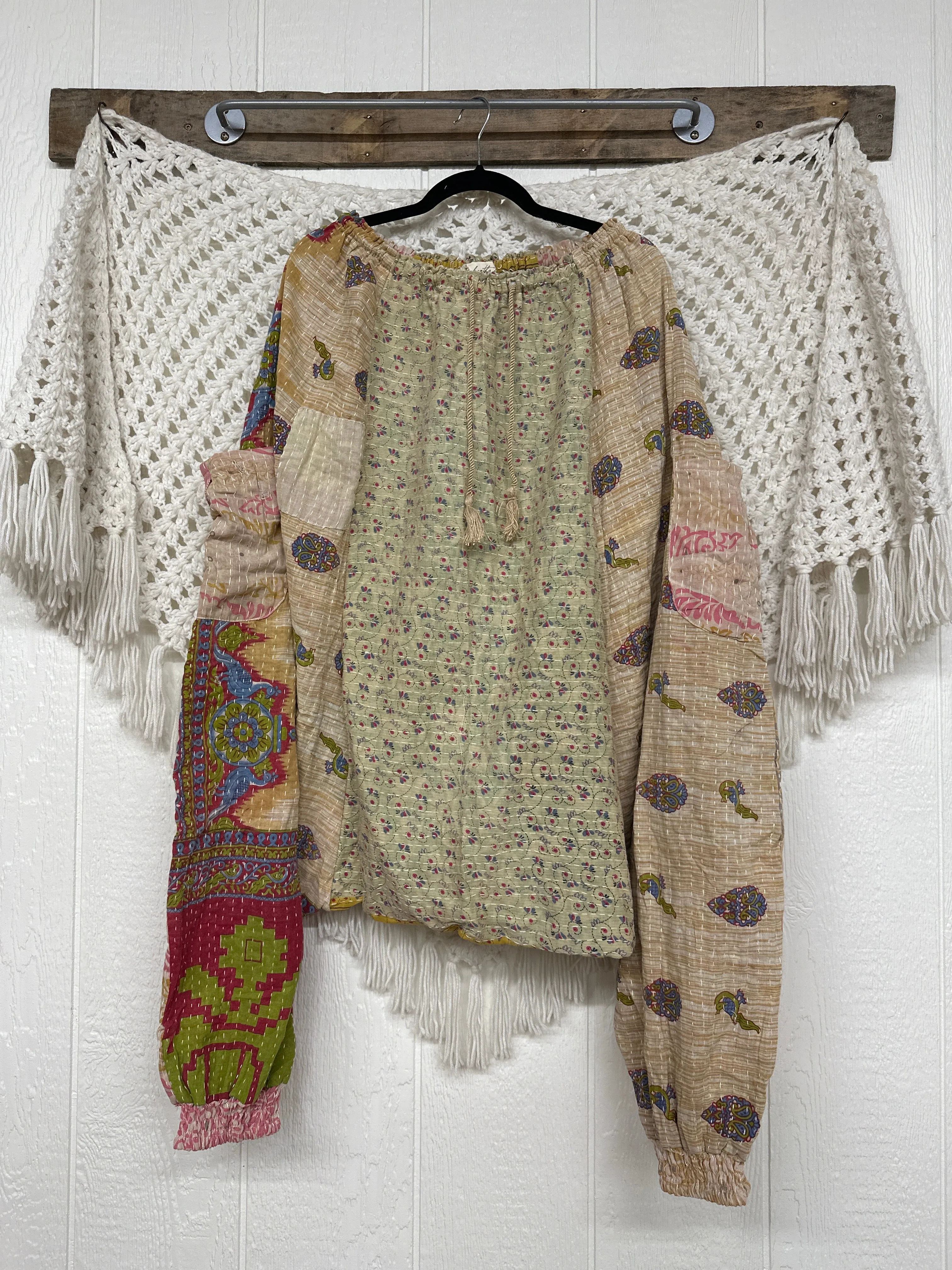 Kantha Be Still Harems 0824 250