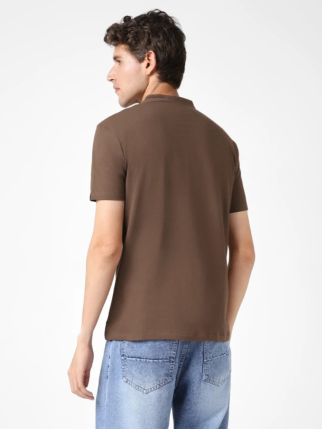 Men's Cocoa Brown Solid Mandarin Collar Slim Fit Half Sleeve Cotton T-Shirt