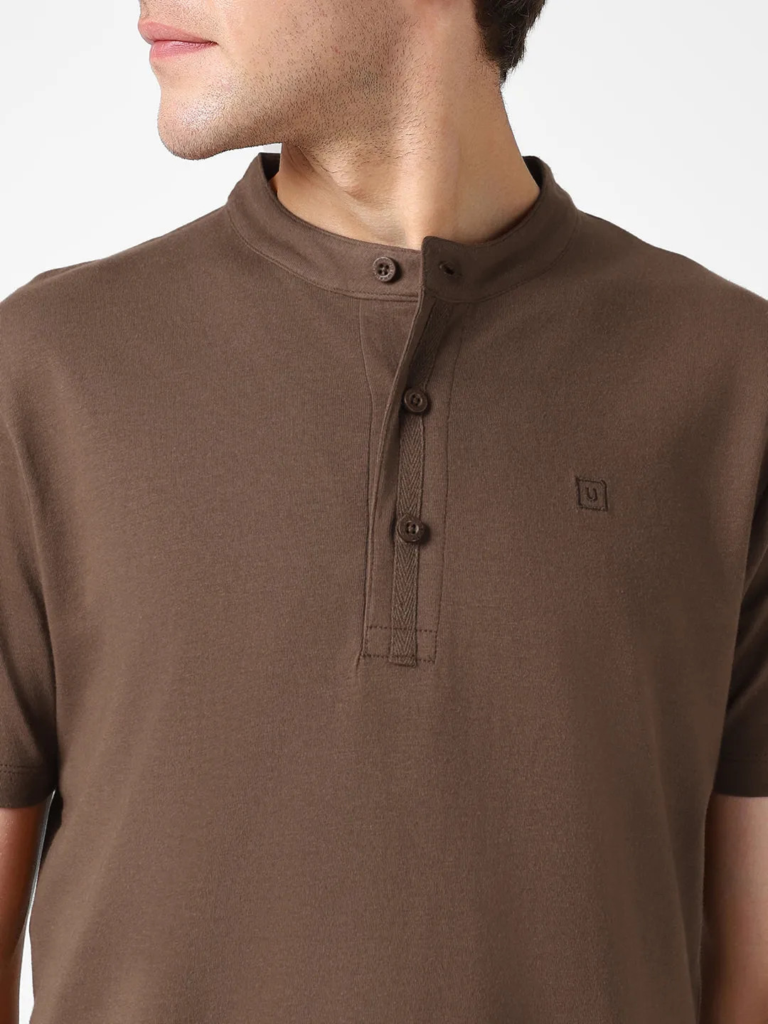 Men's Cocoa Brown Solid Mandarin Collar Slim Fit Half Sleeve Cotton T-Shirt