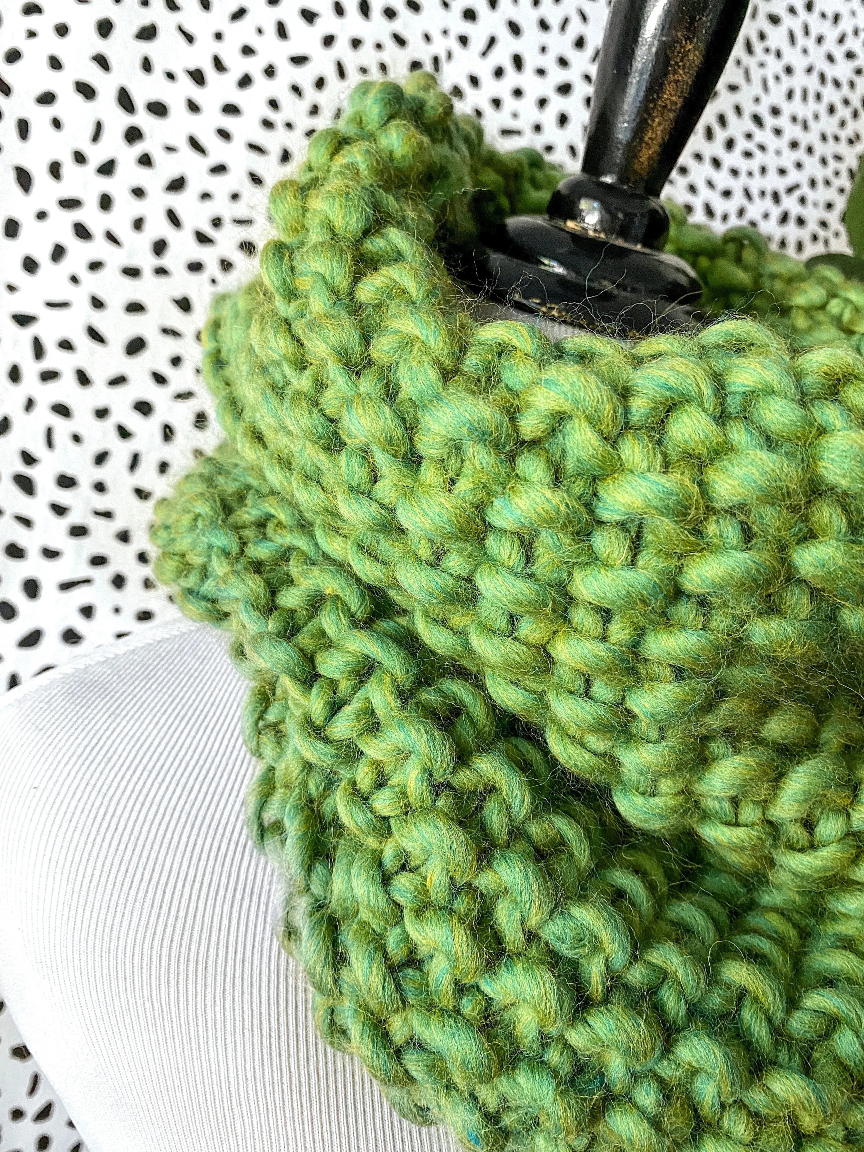 Merino Bubble Fluff Cowl in Lime Twist