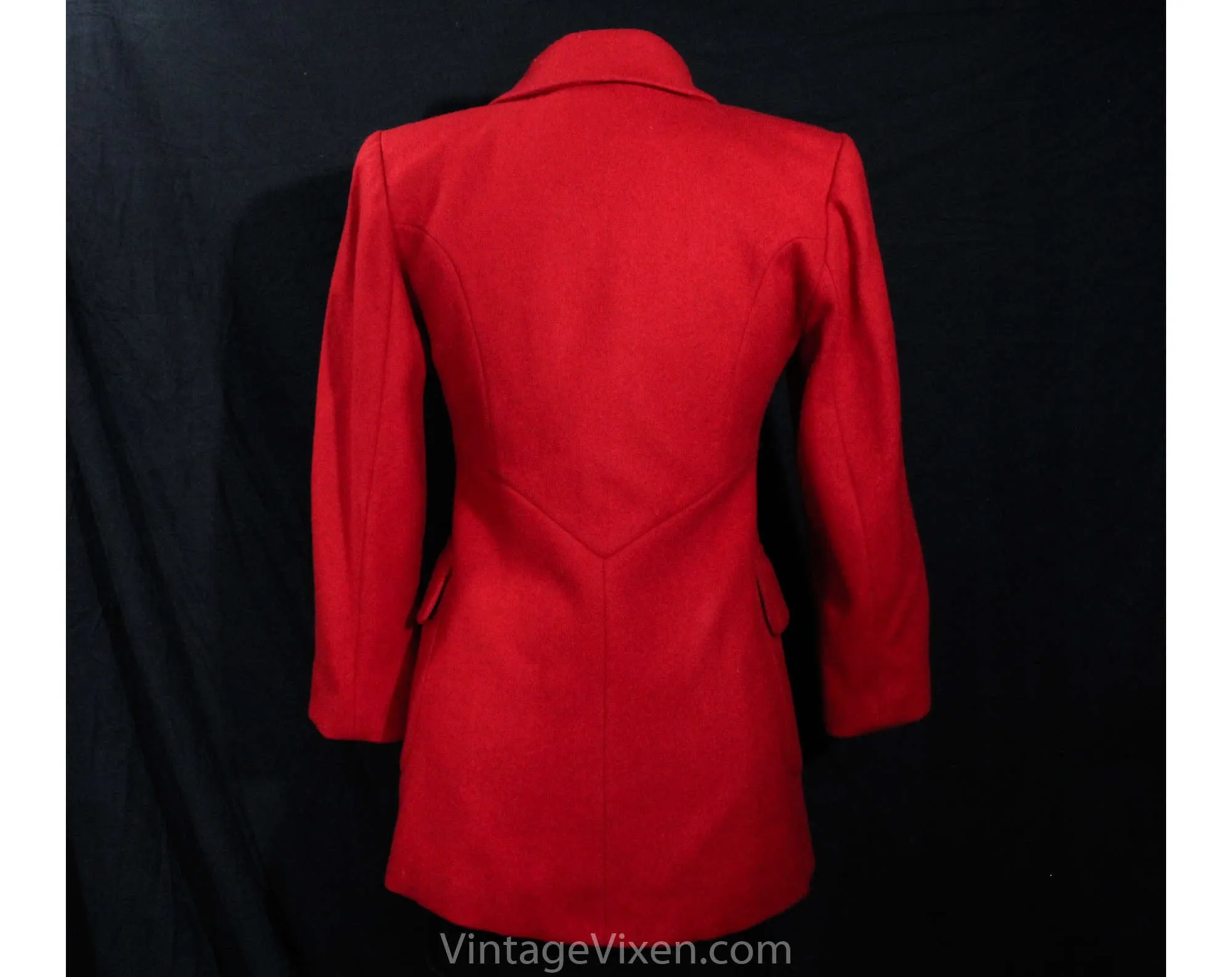 Size 6 Red Jacket - 1990s Retro Wool with 1940s Look - Beautiful Tailoring - Double Breasted Coin Buttons - Petite Sophisticate - Bust 36