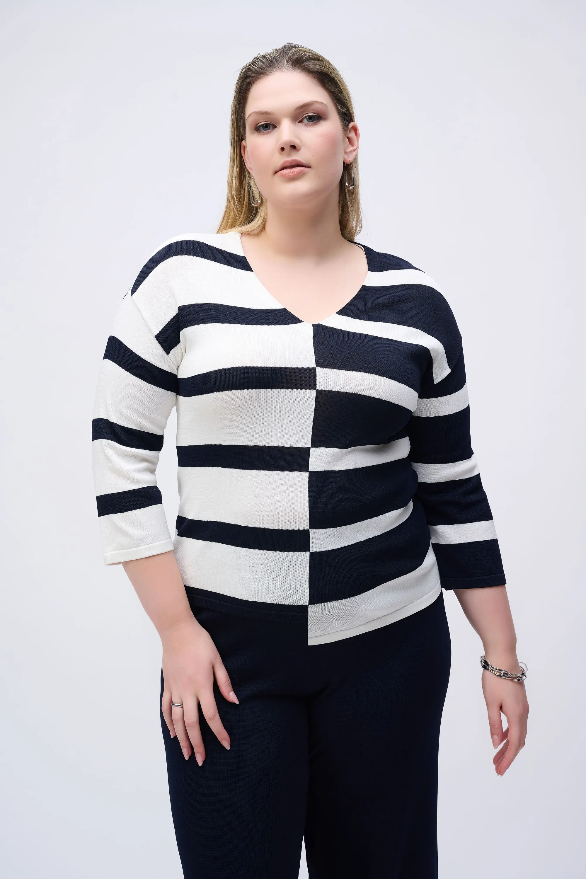Striped Sweater Knit V-Neck Pullover